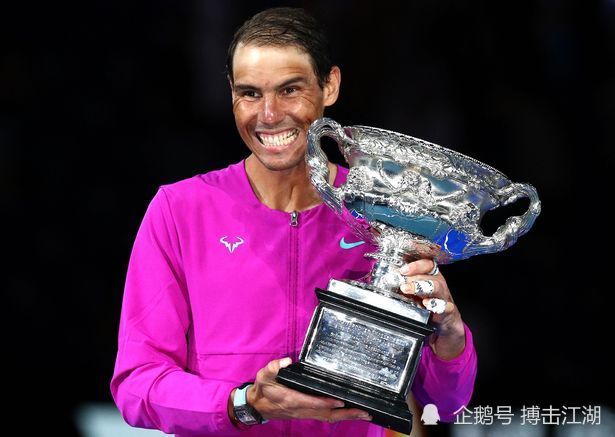 包含太狠了！今晨广州队单刀错失新疆广汇关键时刻调整名单，纳达尔与50激战法国队分钟的词条